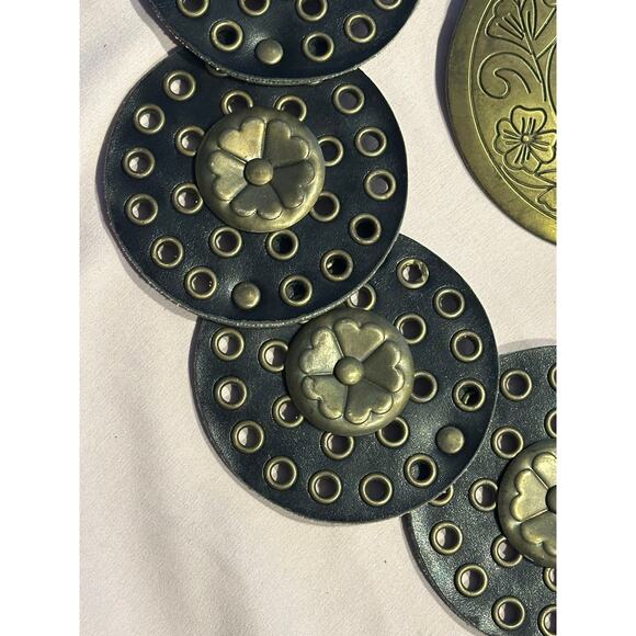 Brown Leather Concho Belt with Western Style Buckle Women's Fashion country chic - Picture 5 of 9